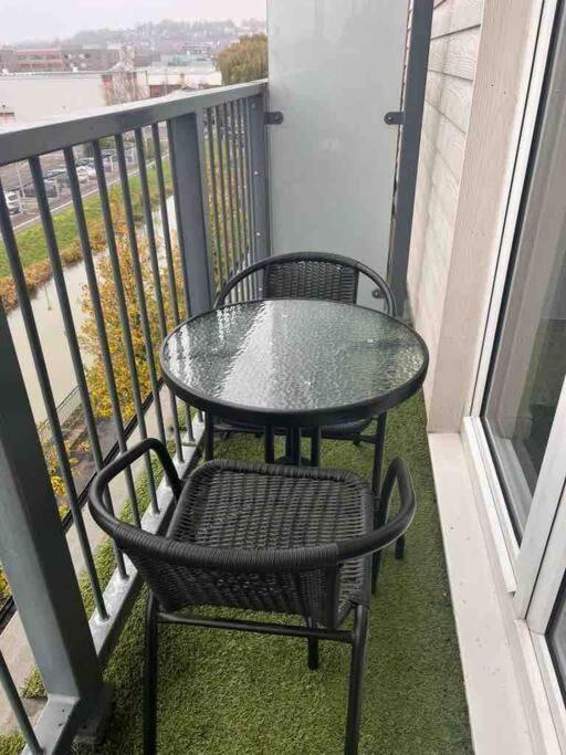 Lincoln View Sleeps 4 Balcony Self Check-In Apartment ภายนอก รูปภาพ