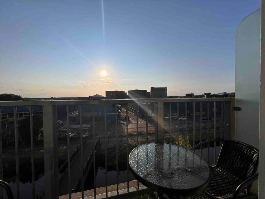 Lincoln View Sleeps 4 Balcony Self Check-In Apartment ภายนอก รูปภาพ